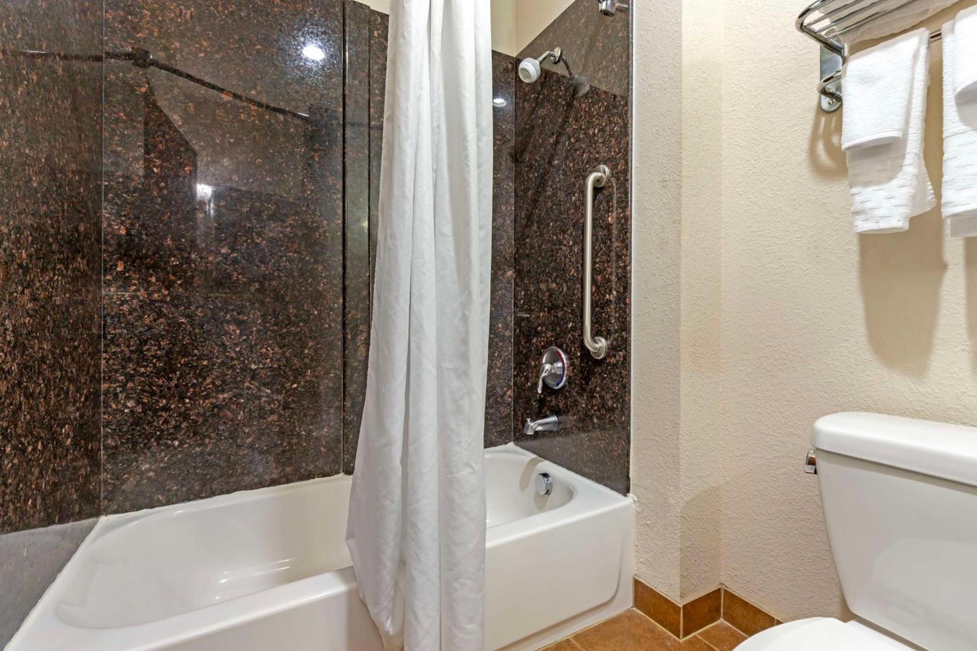 Best Western Plus Greenville South Piedmont Екстер'єр фото